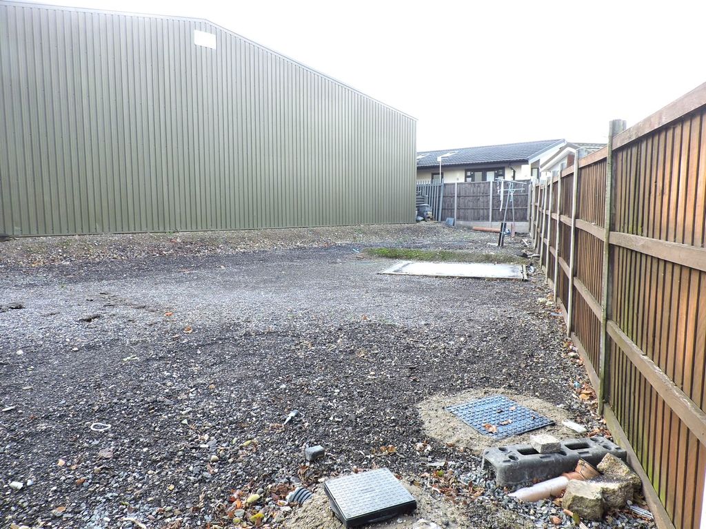 Property photo 2 of 6