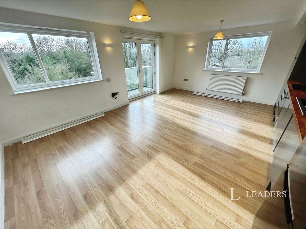 Property photo 3 of 14 3
