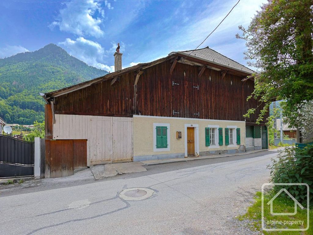 Property photo 2 of 40