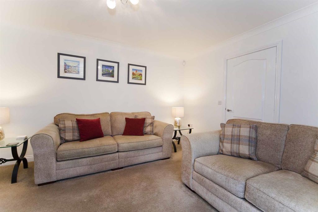 Property photo 3 of 29