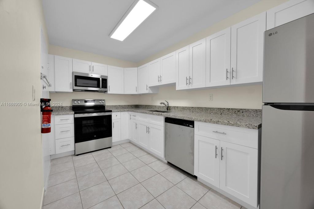 Property photo 2 of 27 <Alttext/>