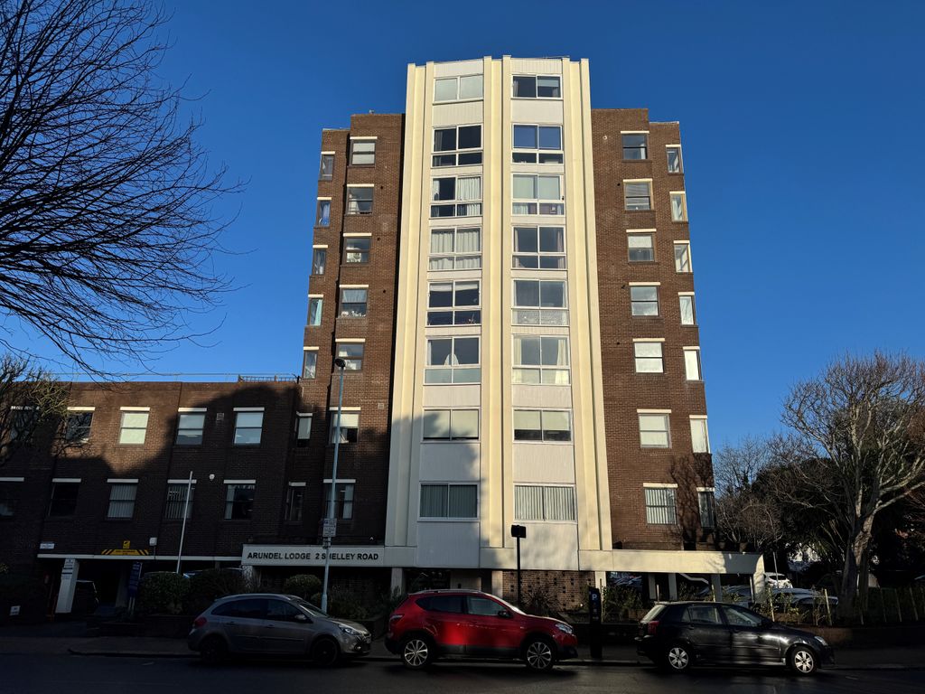 Property photo 1 of 11