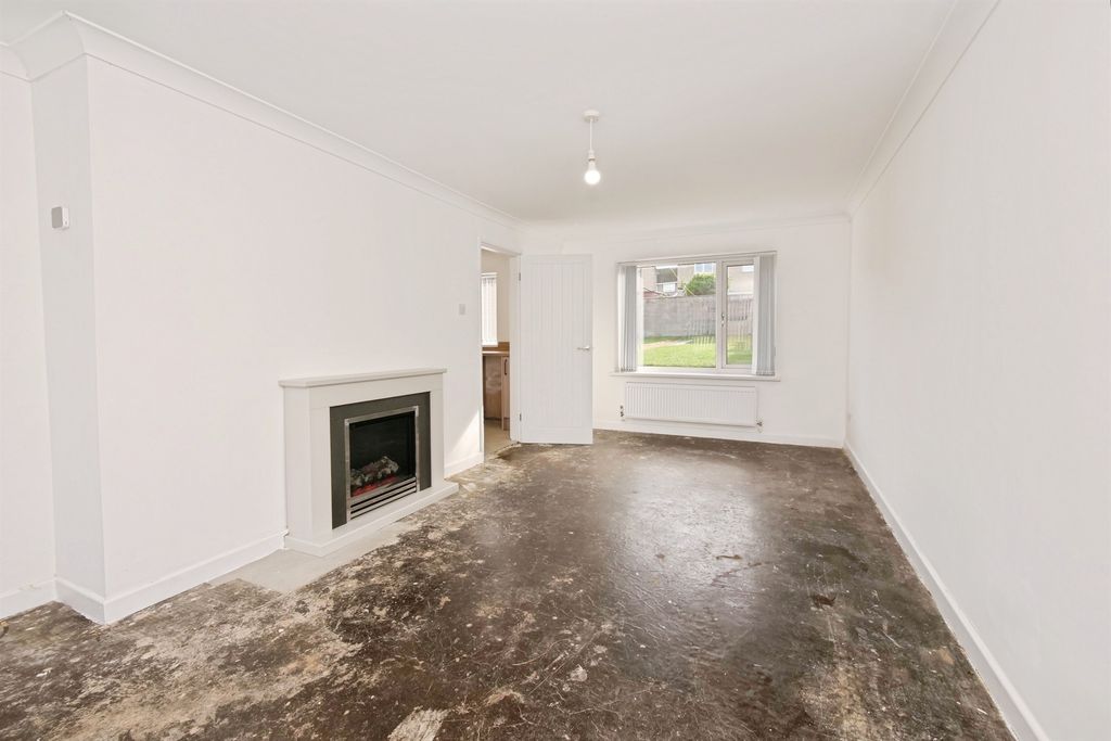 Property photo 3 of 24