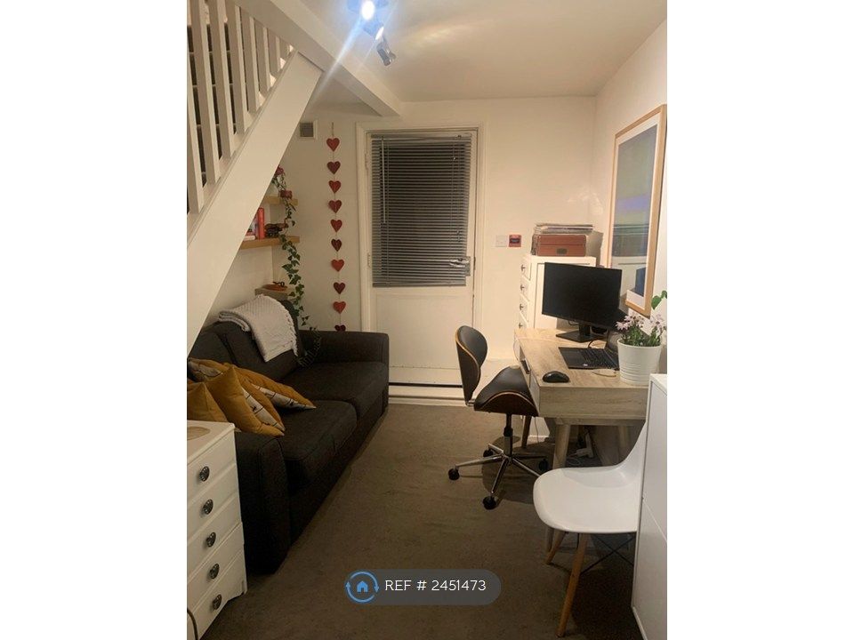 Property photo 3 of 4