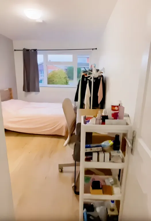 Property photo 2 of 3