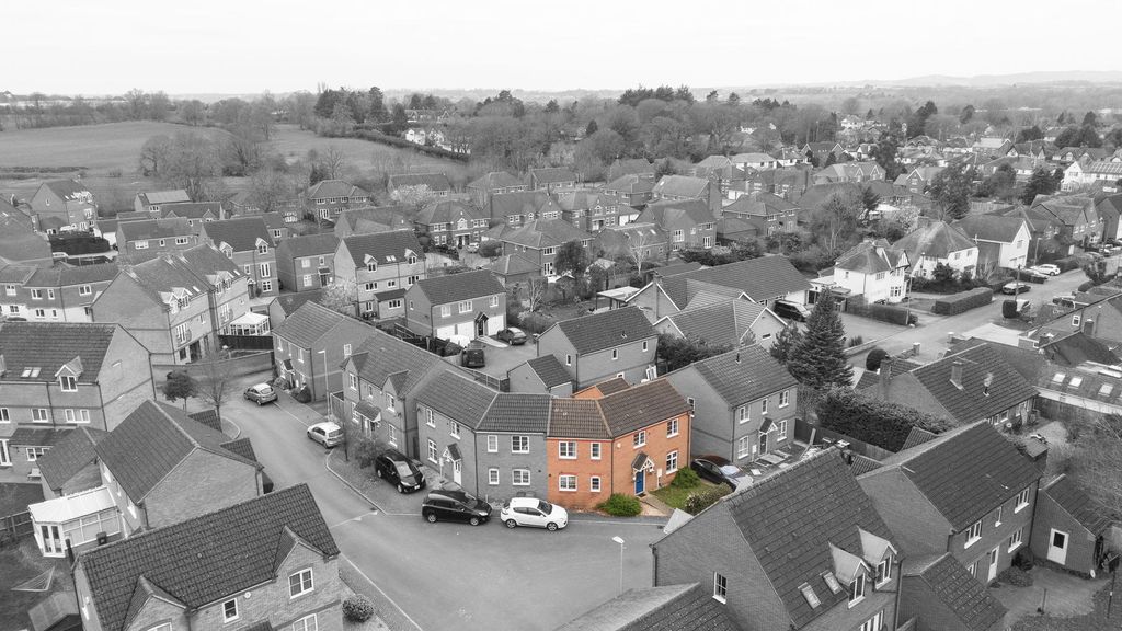 Property photo 2 of 23