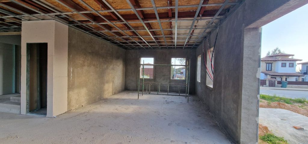 Property photo 3 of 4