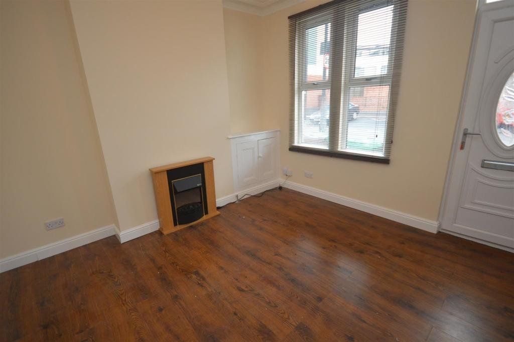 Property photo 3 of 8 Picture No. 07