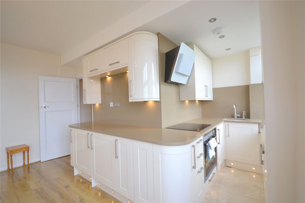 Property photo 3 of 5