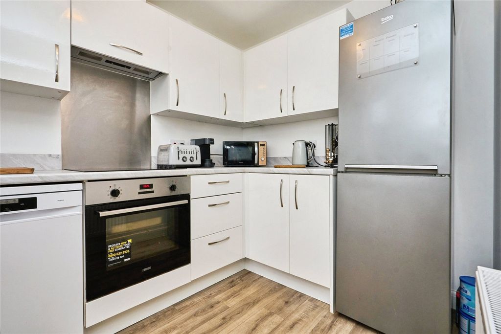 Property photo 2 of 20 Kitchen