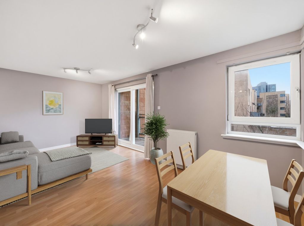 Property photo 3 of 13 Picture 3