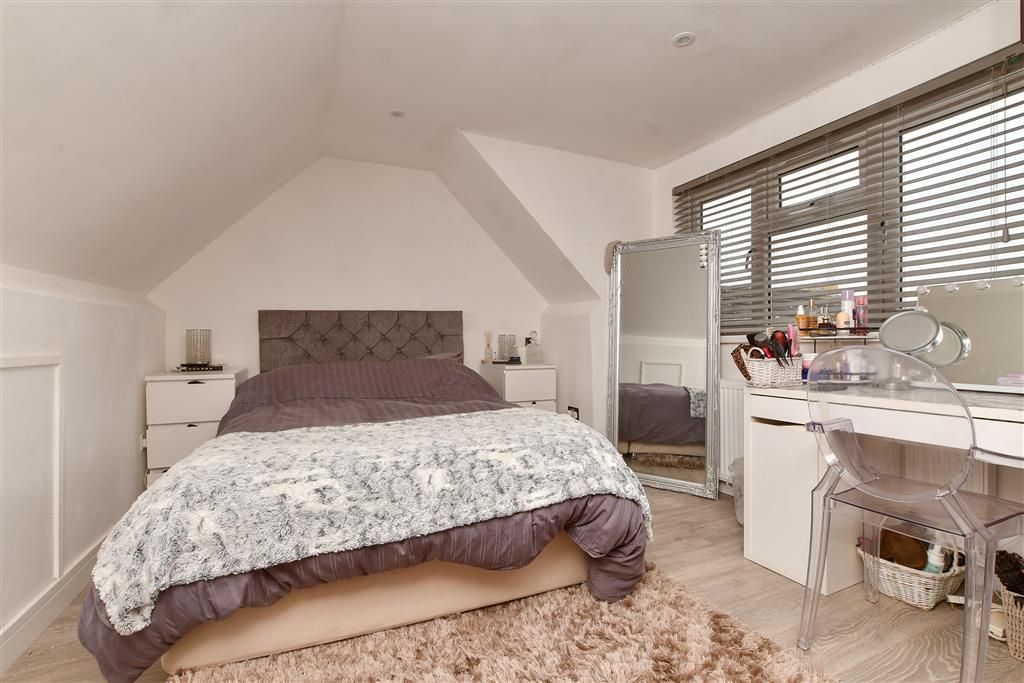 Property photo 1 of 8 Bedroom 1