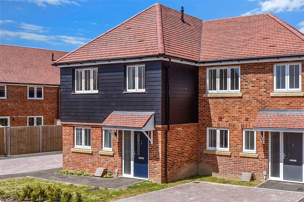 Property photo 1 of 13 Front