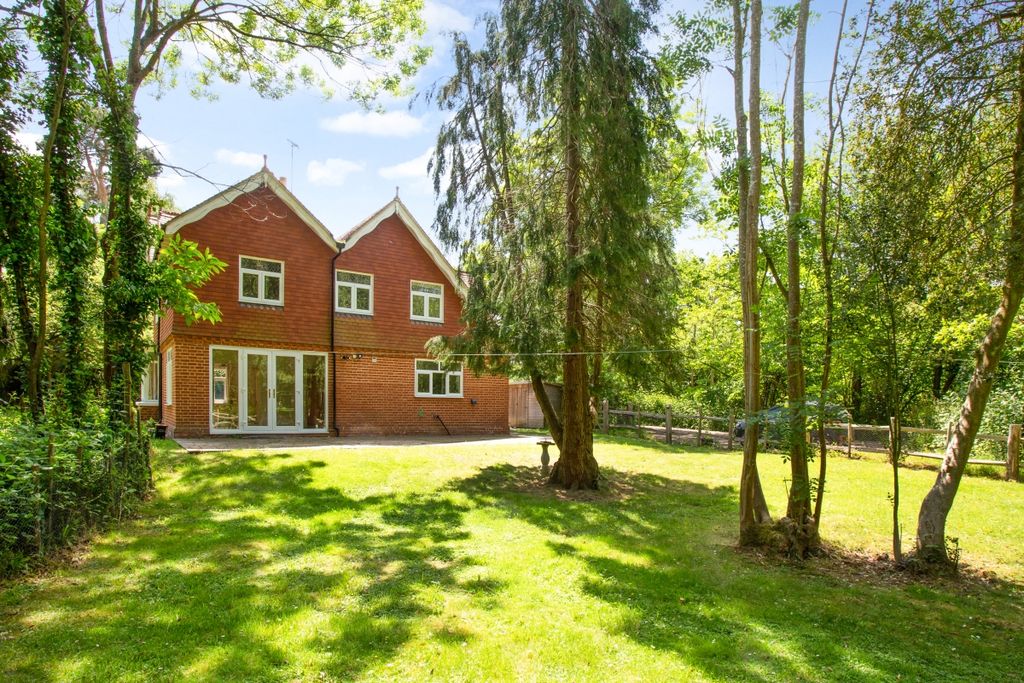 Property photo 1 of 17 Shirrenden Lodge ...