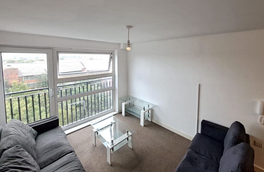 Property photo 2 of 9