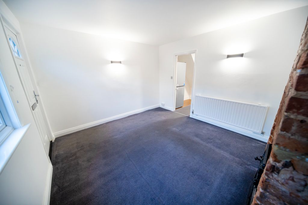 Property photo 3 of 23