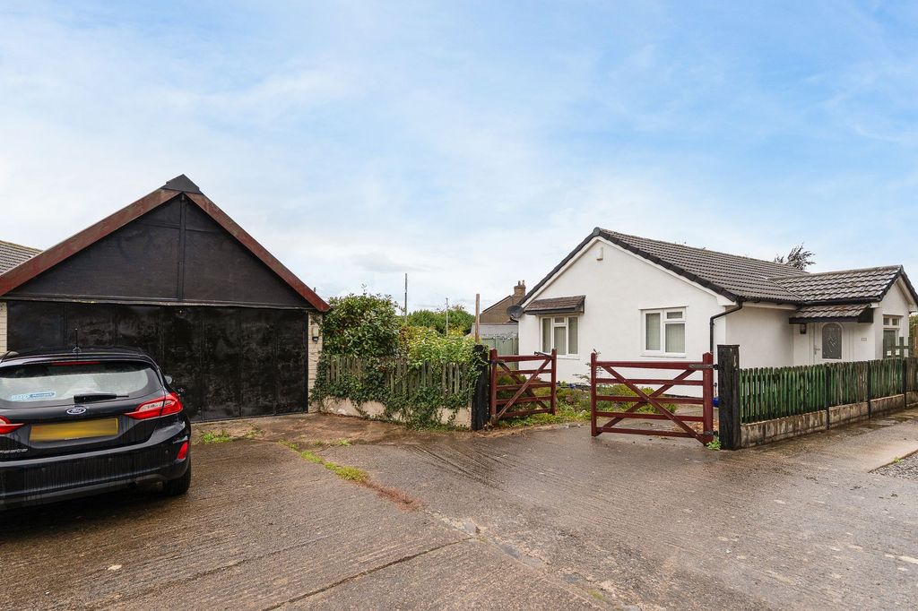 Property photo 1 of 27
