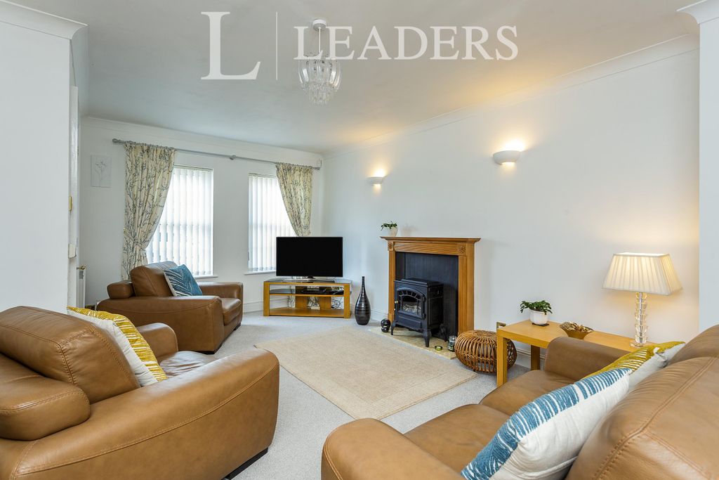 Property photo 1 of 11 1