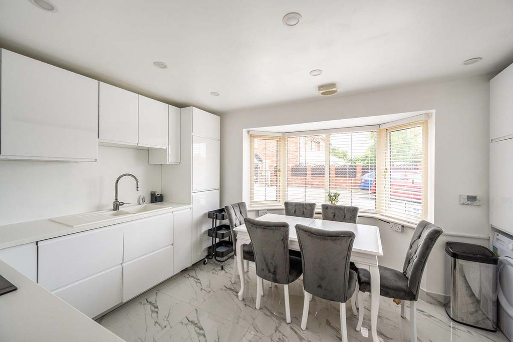 Property photo 2 of 12 Kitchen/Diner