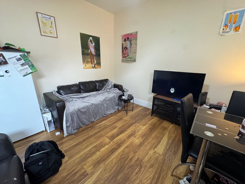 Property photo 3 of 14 Image
