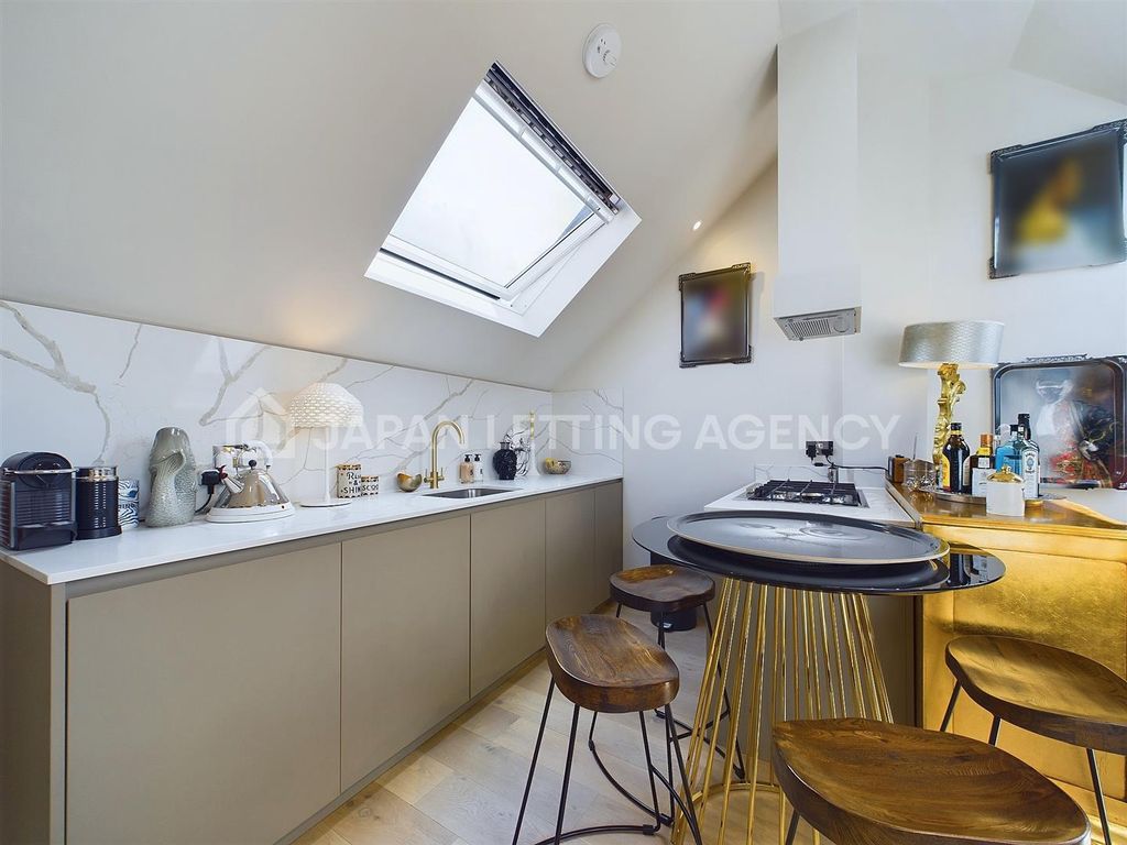 Property photo 3 of 7 Cam02206G0-Pr0091-Still001.Jpg