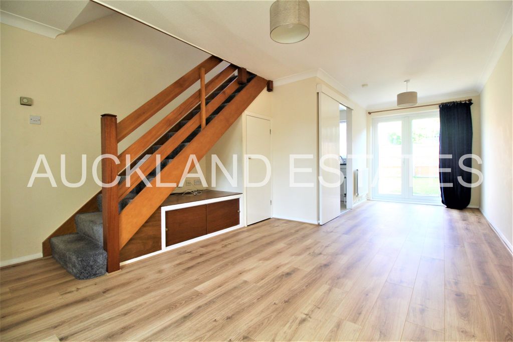 Property photo 3 of 9