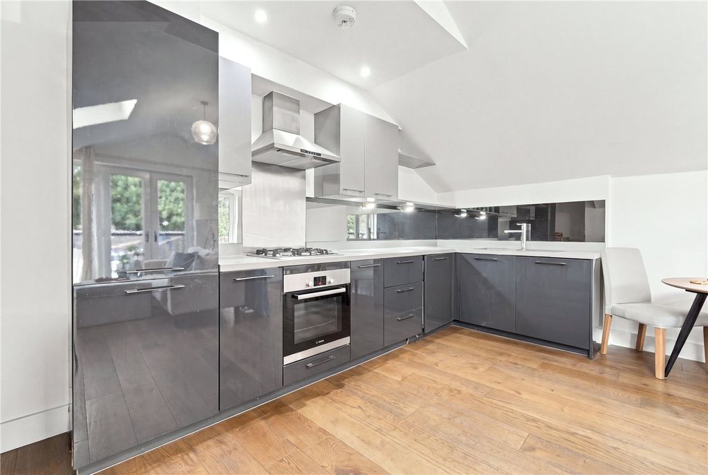 Property photo 3 of 12 Picture No. 06
