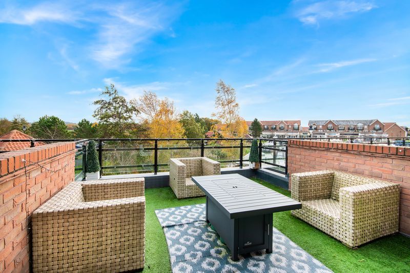 Property photo 3 of 15