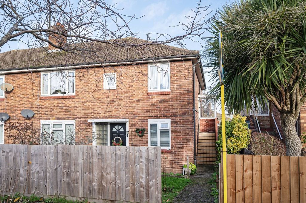 Property photo 2 of 5