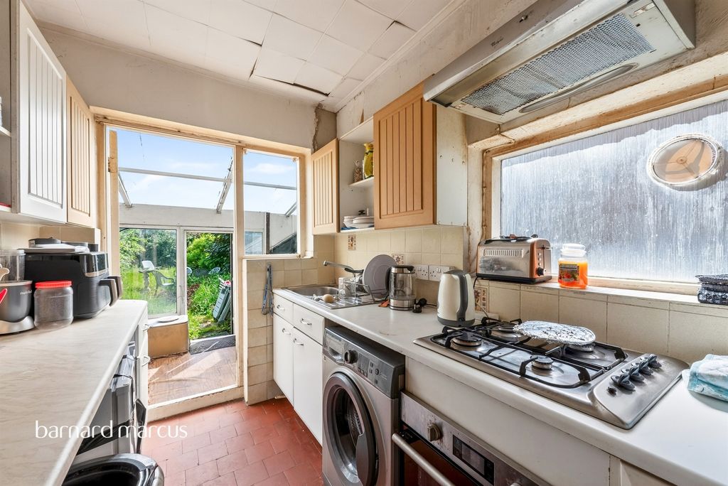 Property photo 3 of 13