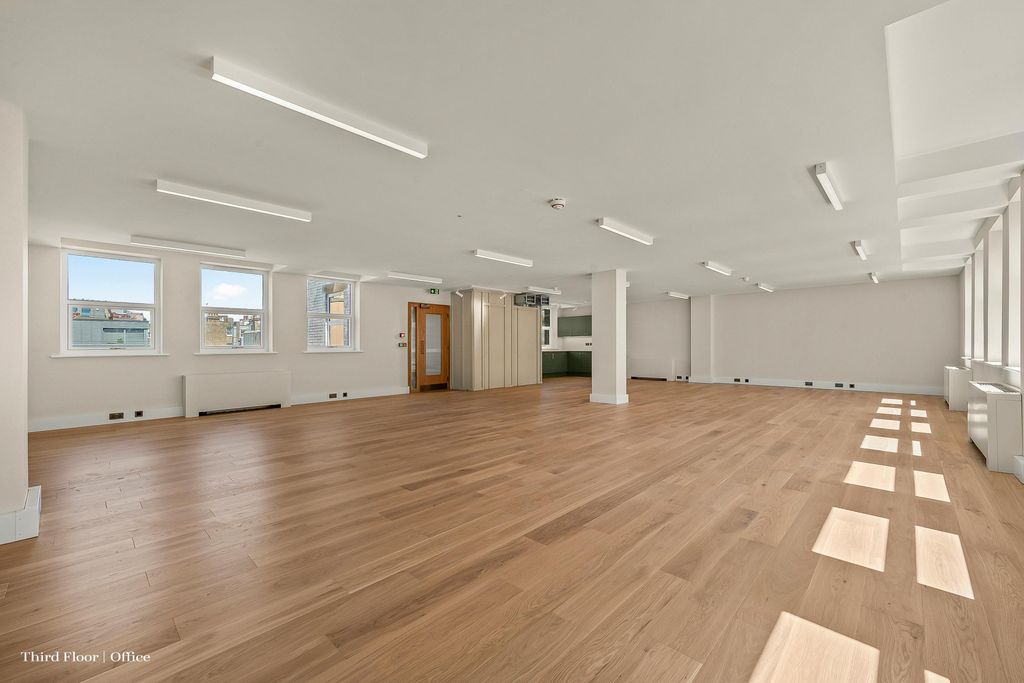 Property photo 1 of 13 Third Floor