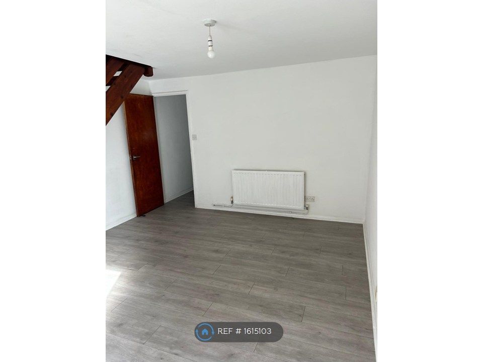 Property photo 3 of 13 Living Room