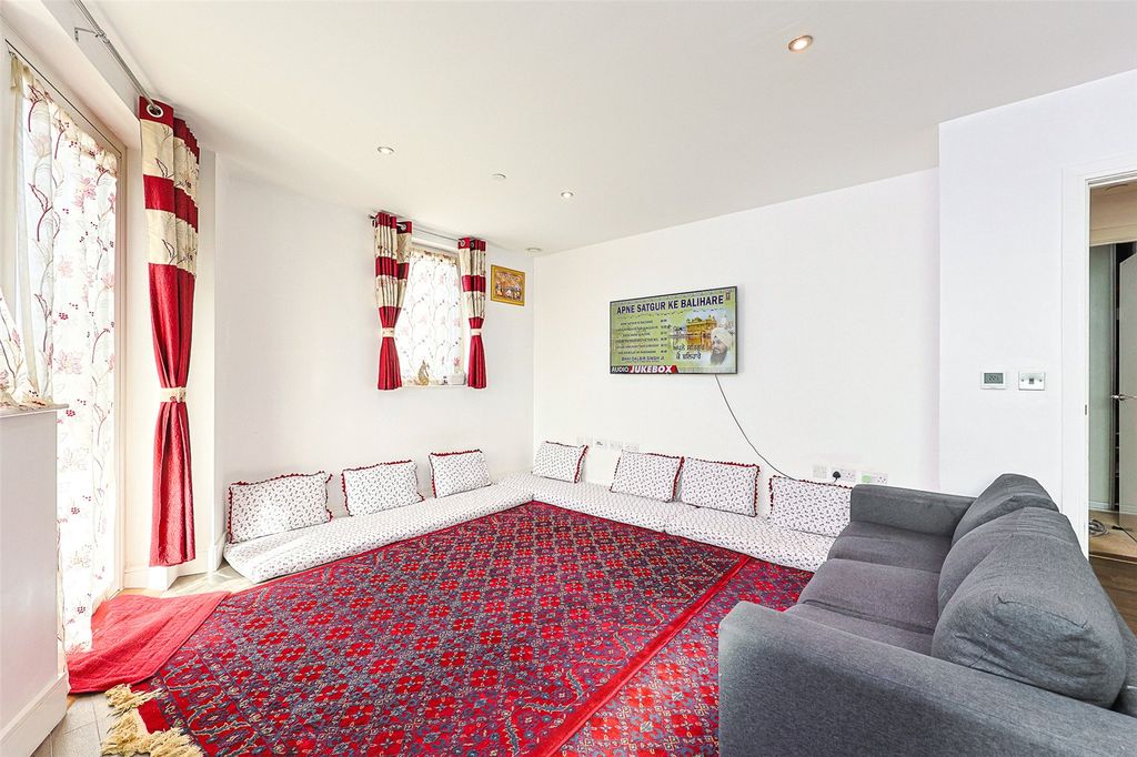 Property photo 3 of 14 Picture No. 05