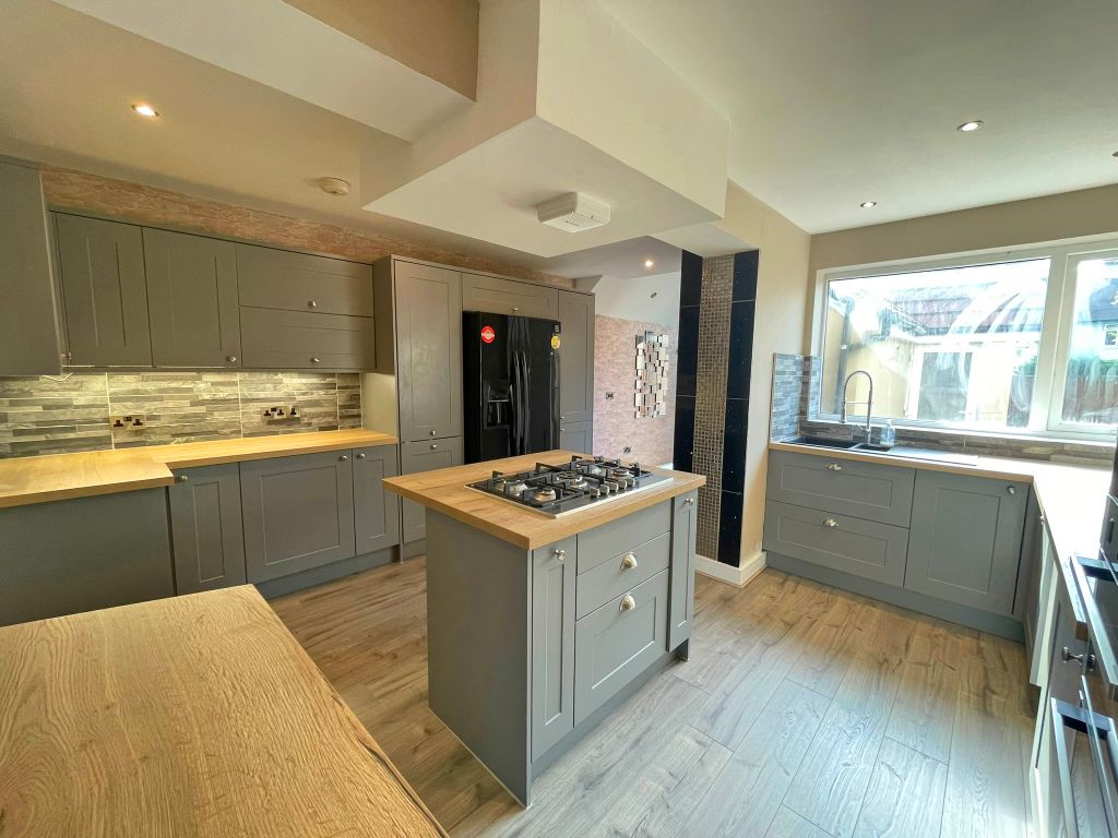 Property photo 2 of 13 Img_8591