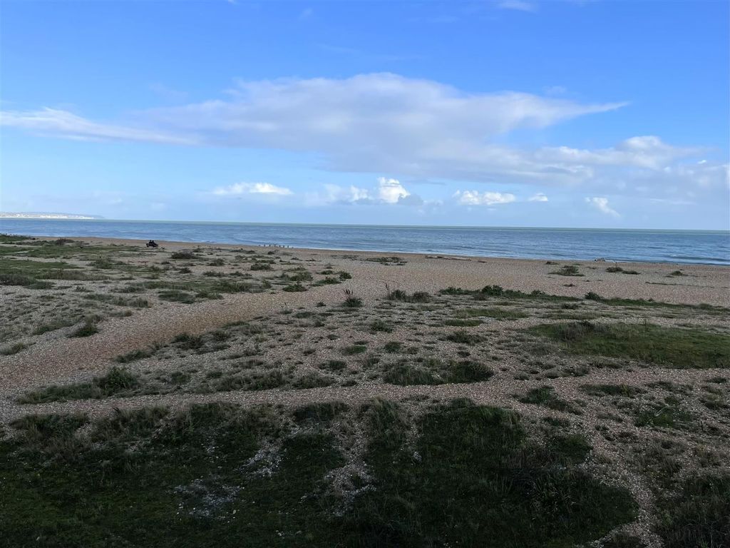 Property photo 1 of 28