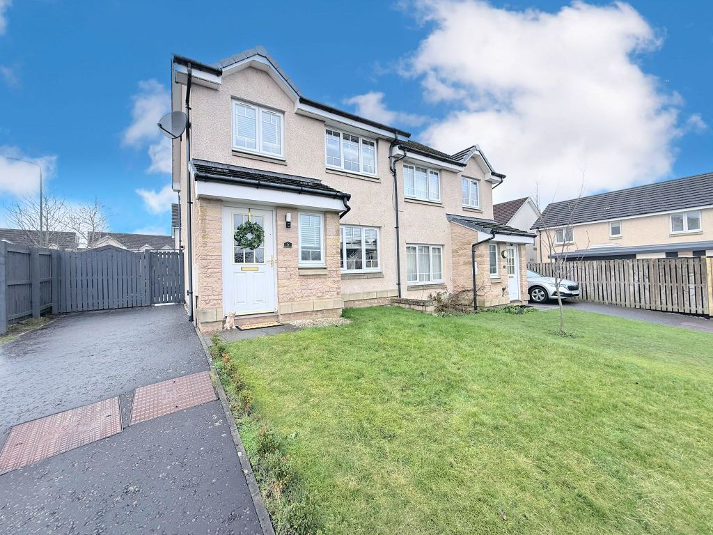 Property photo 1 of 32