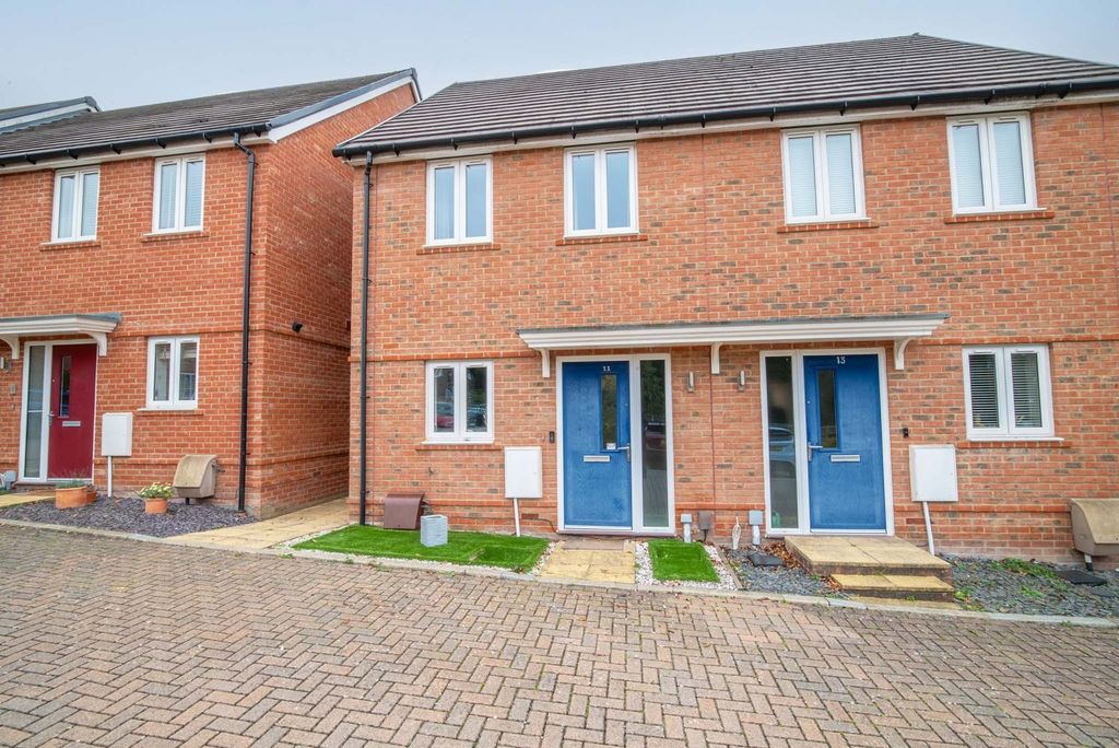 Property photo 1 of 12