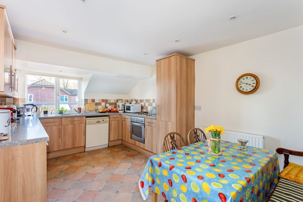 Property photo 2 of 7
