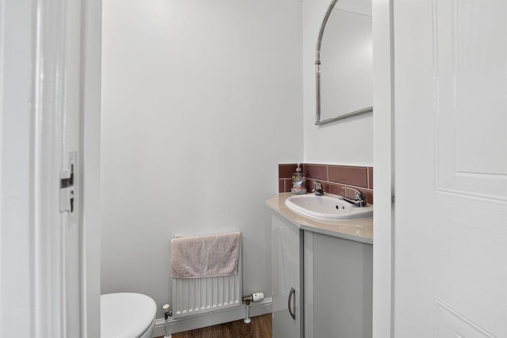 Property photo 3 of 23