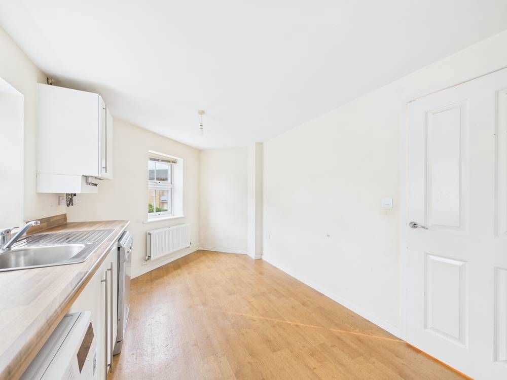 Property photo 3 of 10 Giraffe360-Still003