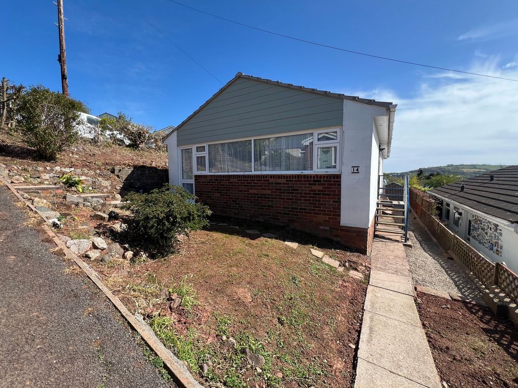 Property photo 1 of 16