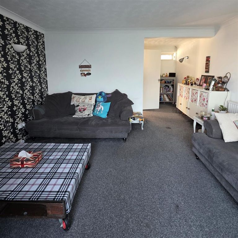 Property photo 2 of 15 Photo-2025-12-08-10-35-22.Jpg