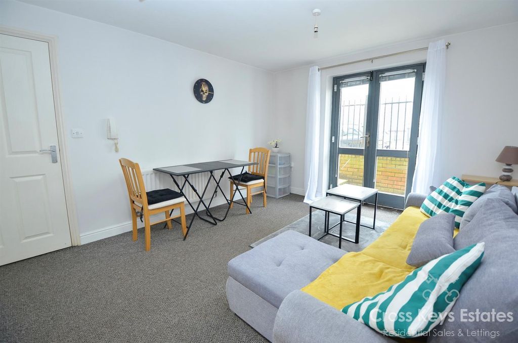 Property photo 3 of 13 Sitting Room