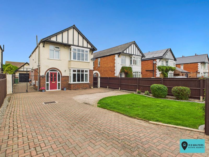 Property photo 1 of 22 External