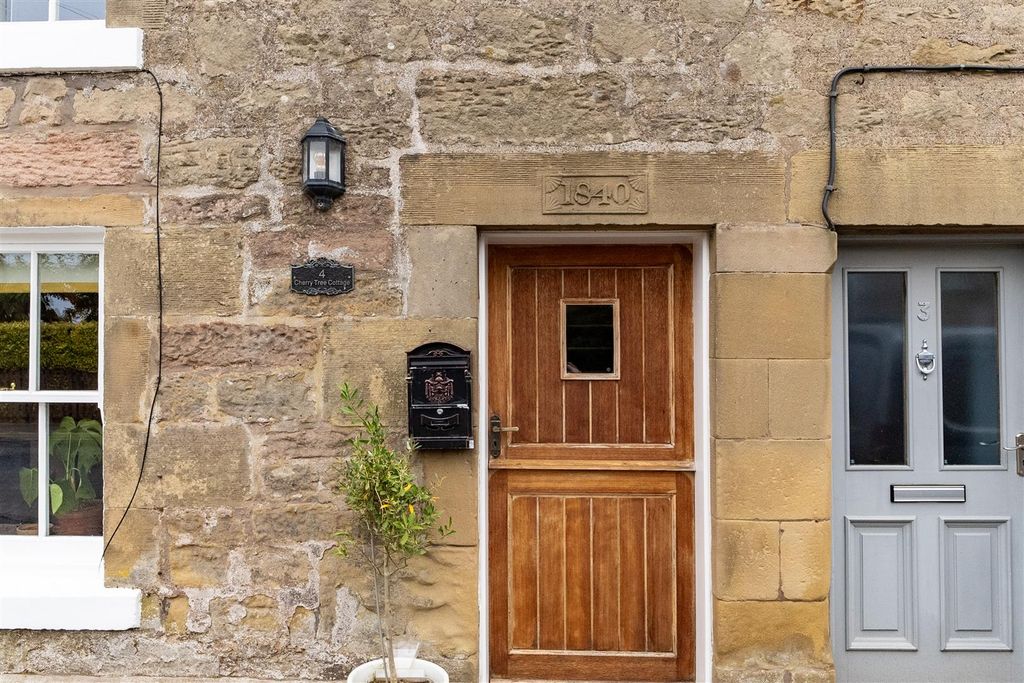 Property photo 3 of 21 Cherrytree_Cottage-03.Jpg