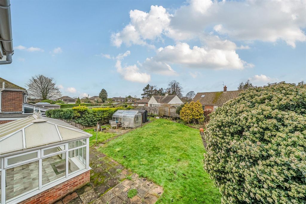 Property photo 3 of 19 1395599-13-696502697F74A.Jpg