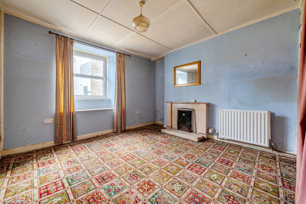 Property photo 3 of 22 1526295-7-6Ab69d1...