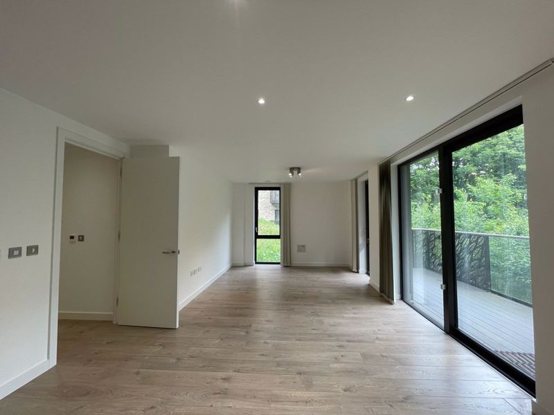 Property photo 3 of 8 Photo 8