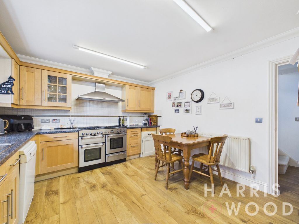 Property photo 2 of 29 5163194