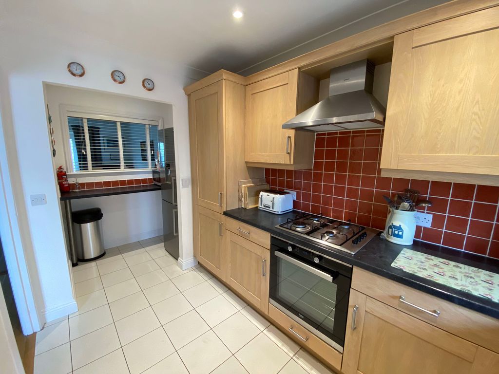 Property photo 2 of 16 Photo 13